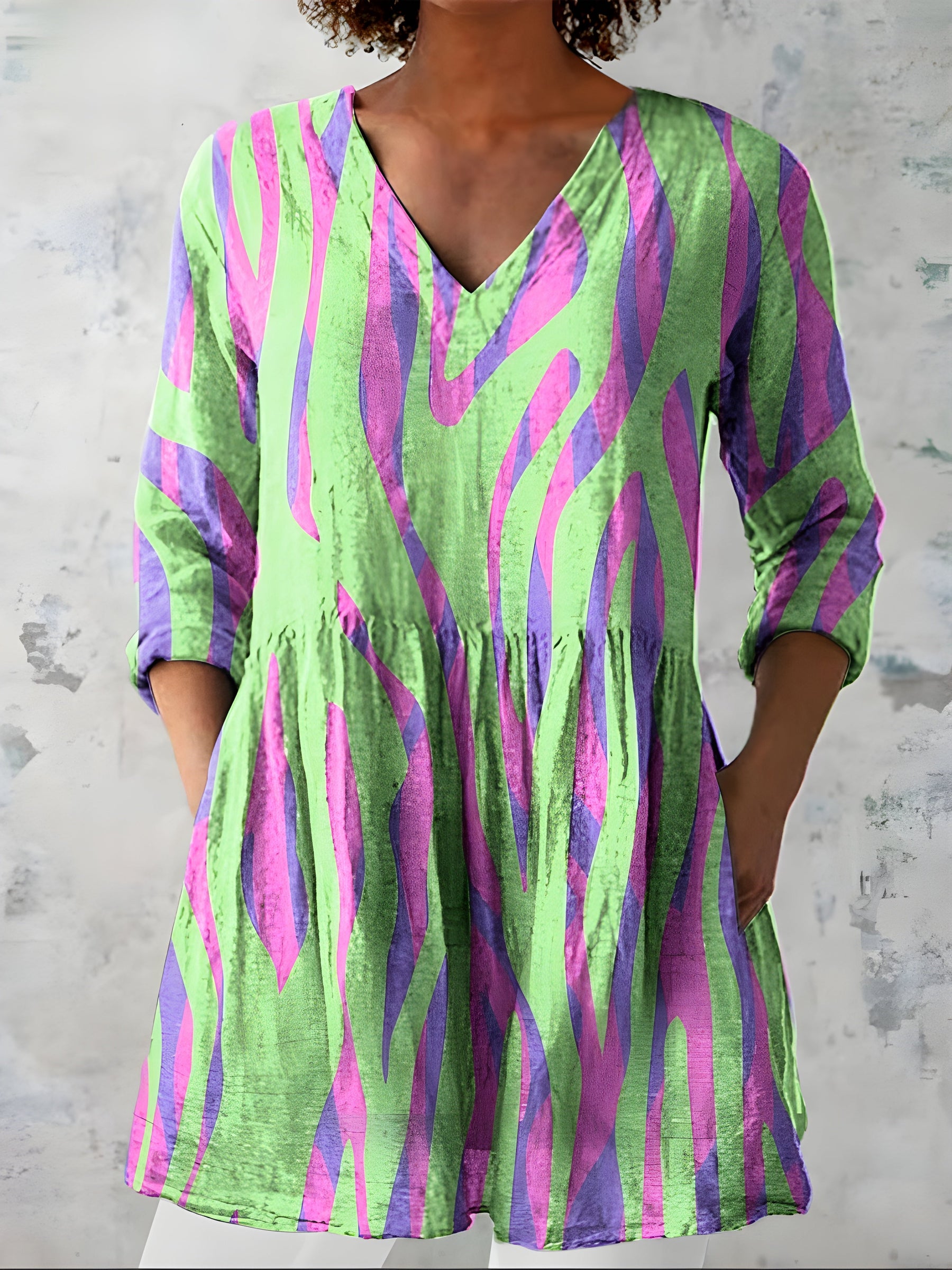 Lyla | Long Blouse with V-Neck